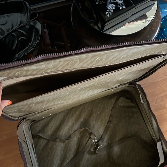 Vintage Jordache Tapestry Suitcase on Wheels - Picture 8 of 13